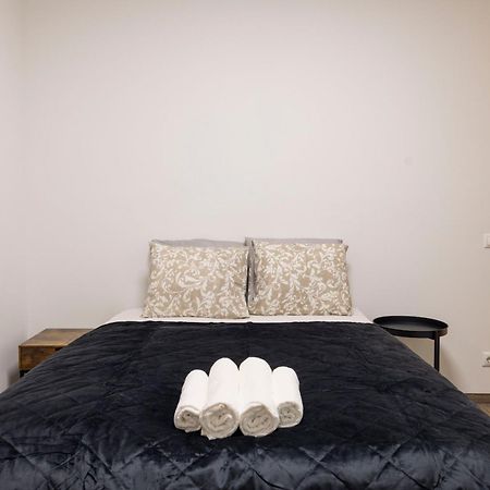 Deluxe Central Elizabeth Residence W/ 4Bedrm, 2Bathrm, 1Lvngrm Budapest Extérieur photo