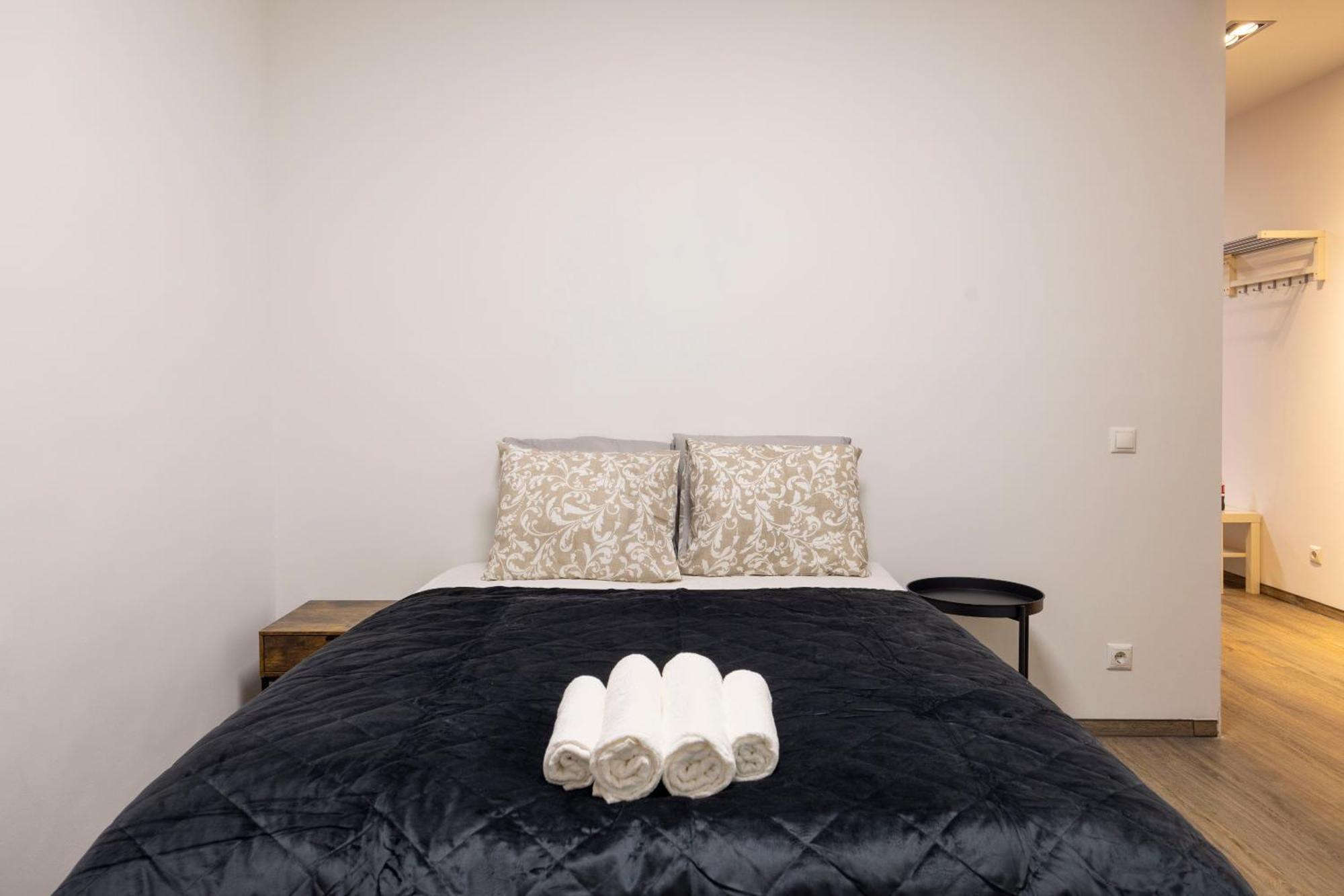 Deluxe Central Elizabeth Residence W/ 4Bedrm, 2Bathrm, 1Lvngrm Budapest Extérieur photo