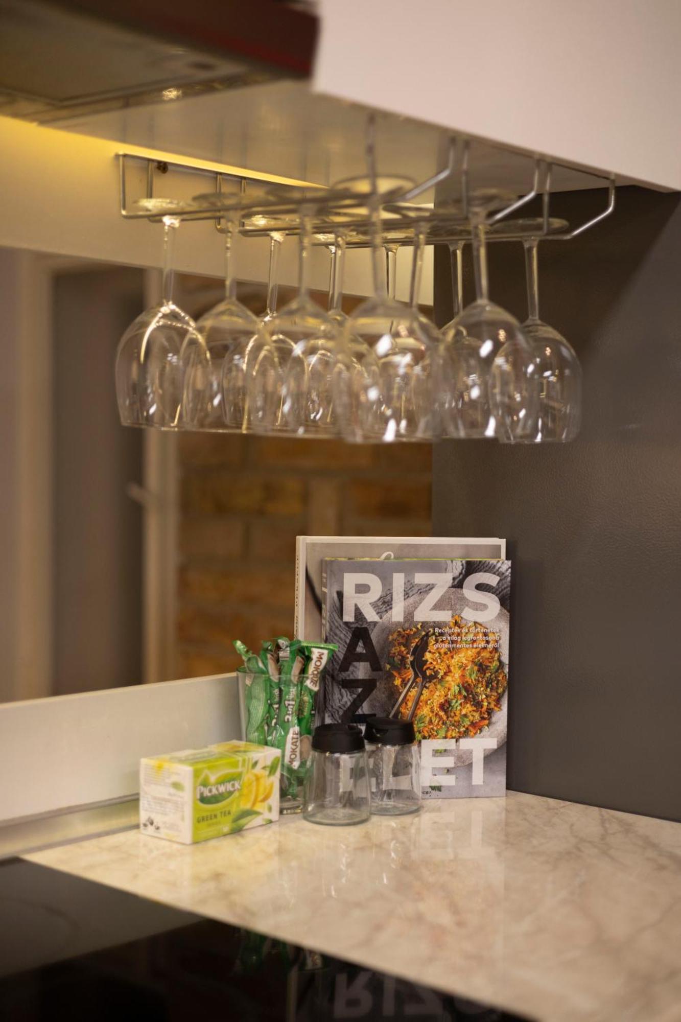 Deluxe Central Elizabeth Residence W/ 4Bedrm, 2Bathrm, 1Lvngrm Budapest Extérieur photo